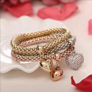18Karats Gold plates heart bracelet